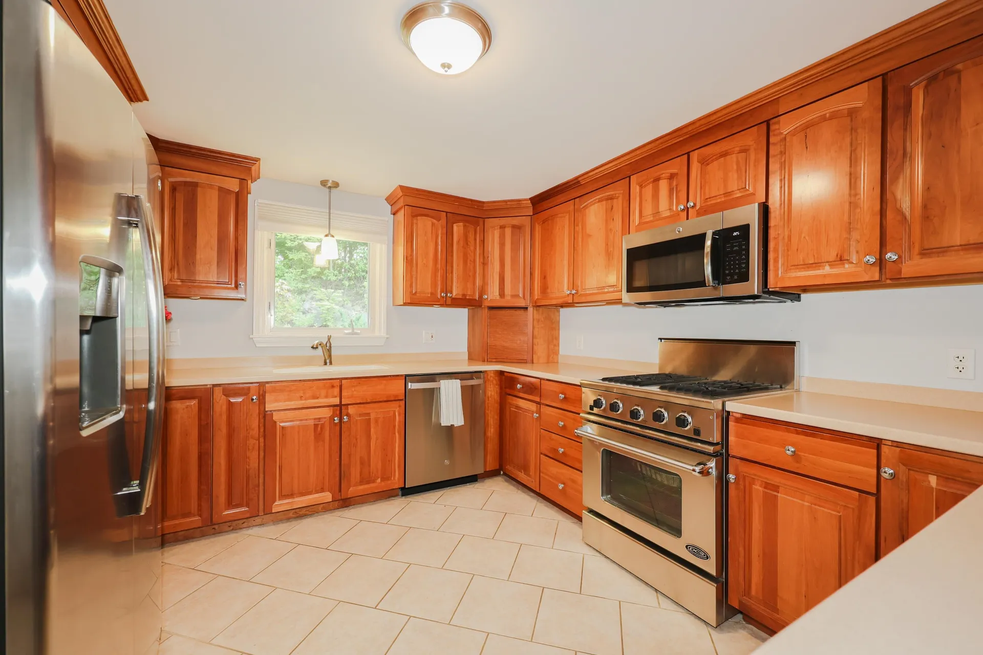 14 Frenette Drive Hudson NH 03051
