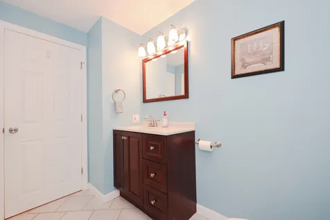 14 Frenette Drive Hudson NH 03051