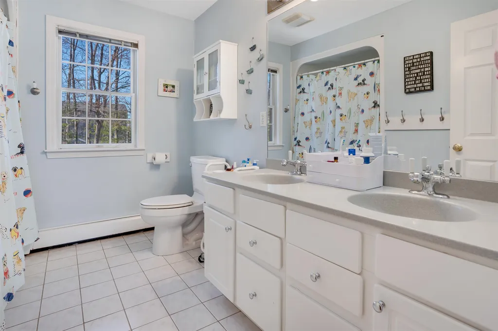 21 Westridge Drive Hampton NH 03842