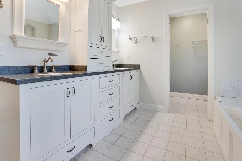 21 Westridge Drive Hampton NH 03842