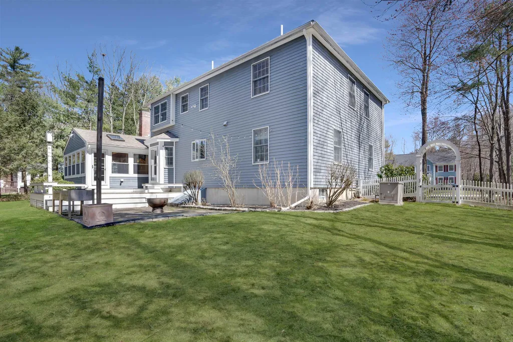 21 Westridge Drive Hampton NH 03842