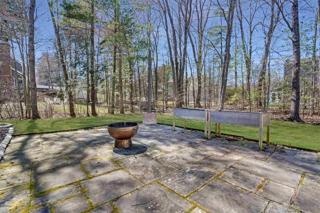 21 Westridge Drive Hampton NH 03842