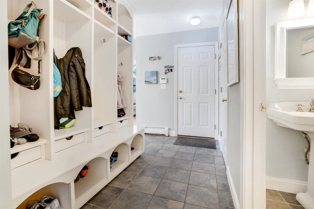 21 Westridge Drive Hampton NH 03842
