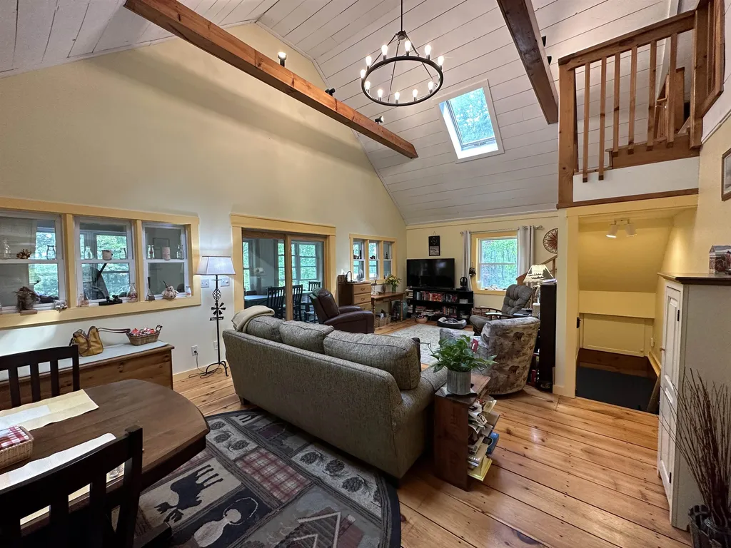 63 Stagecoach Road Barrington NH 03825