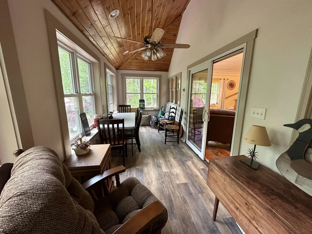 63 Stagecoach Road Barrington NH 03825