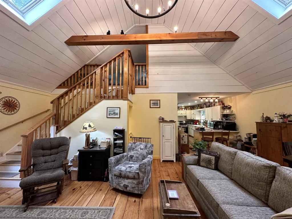 63 Stagecoach Road Barrington NH 03825