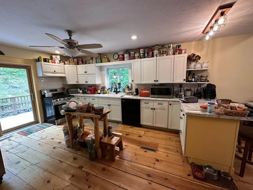 63 Stagecoach Road Barrington NH 03825