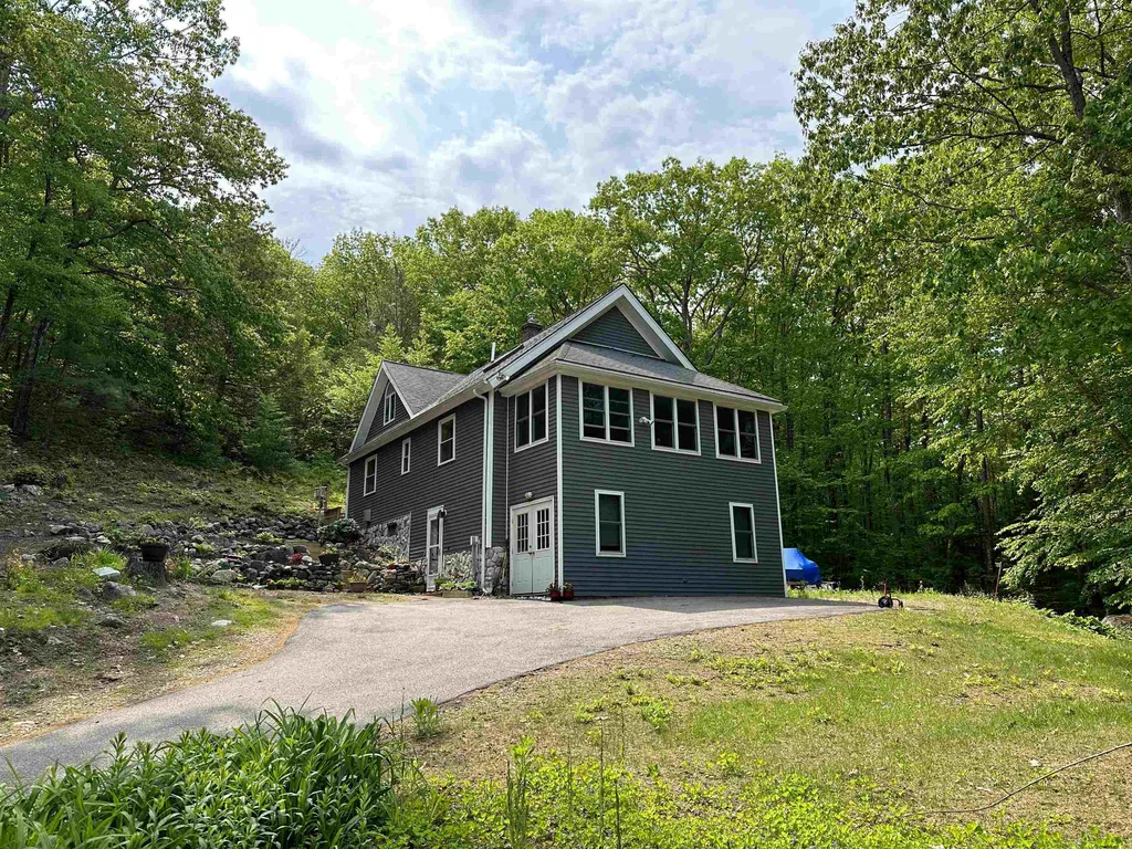 63 Stagecoach Road Barrington NH 03825