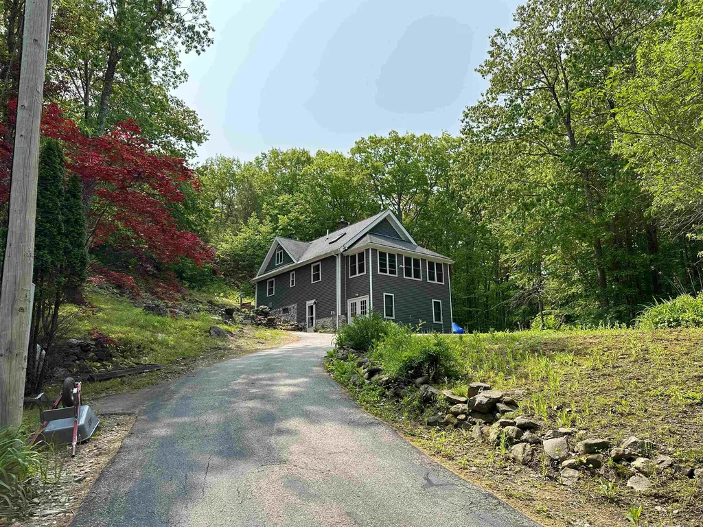 63 Stagecoach Road Barrington NH 03825