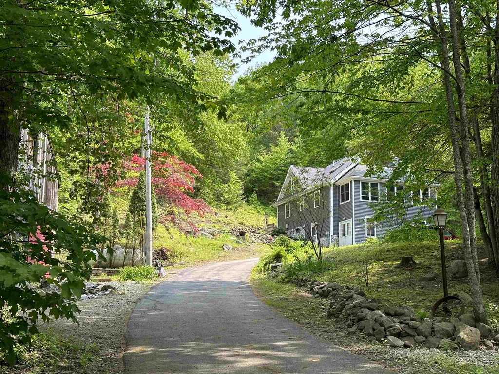 63 Stagecoach Road Barrington NH 03825