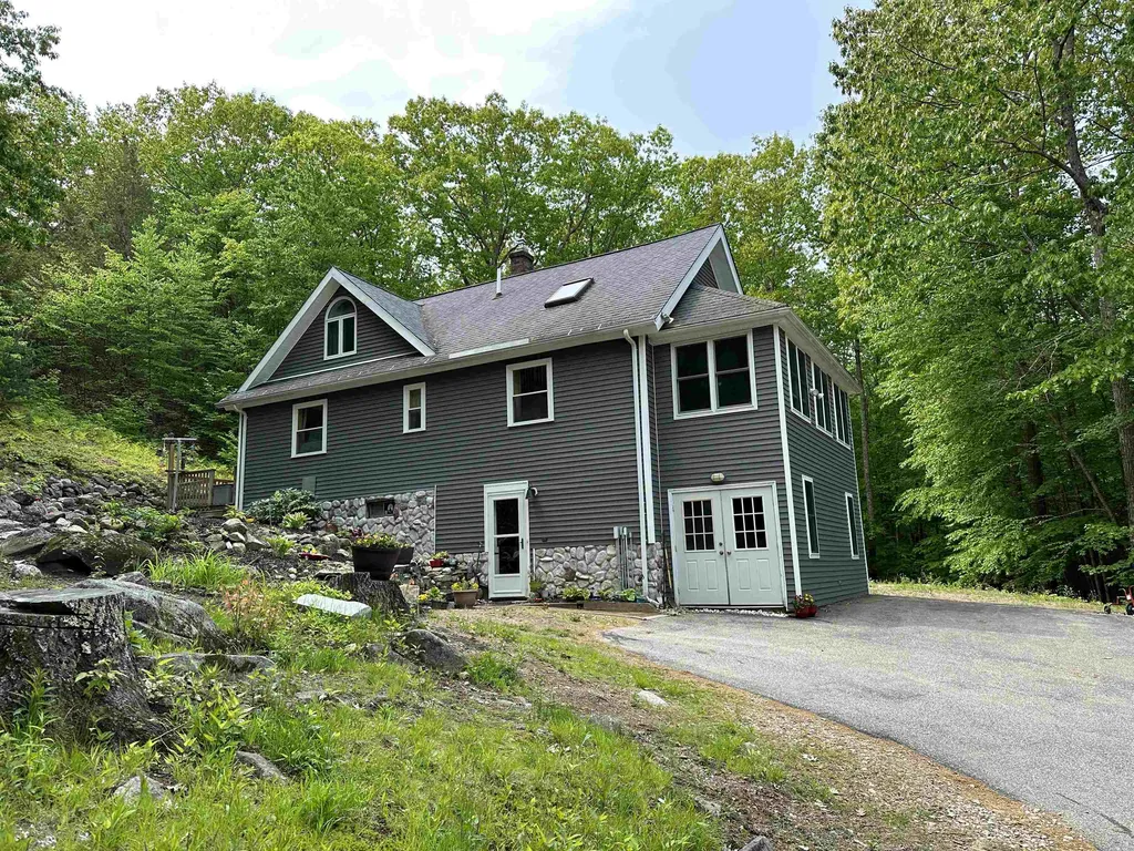 63 Stagecoach Road Barrington NH 03825