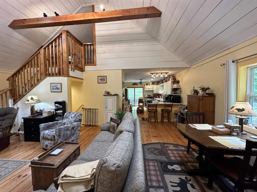 63 Stagecoach Road Barrington NH 03825