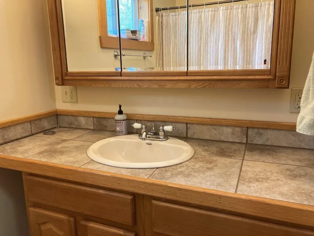 45 Eringlen Way Canaan NH 03741
