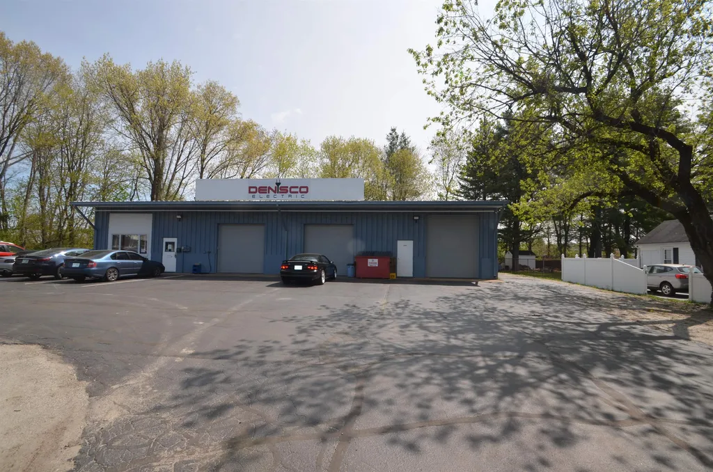 65 Caron Street Manchester NH 03103