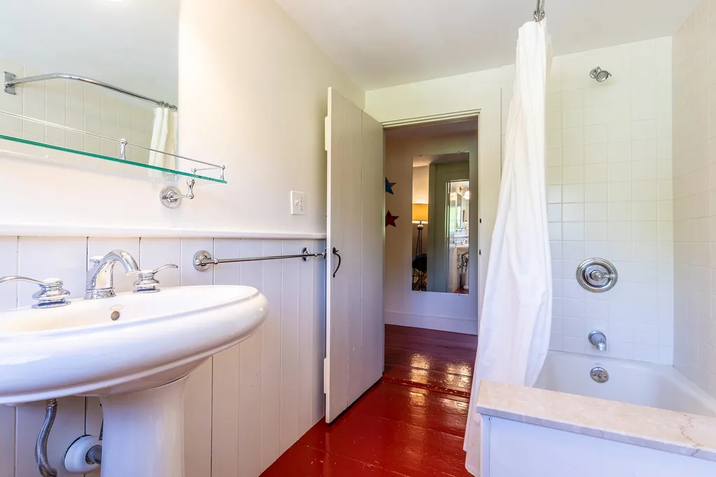 170 Grove Hill Road Woodstock VT 05091