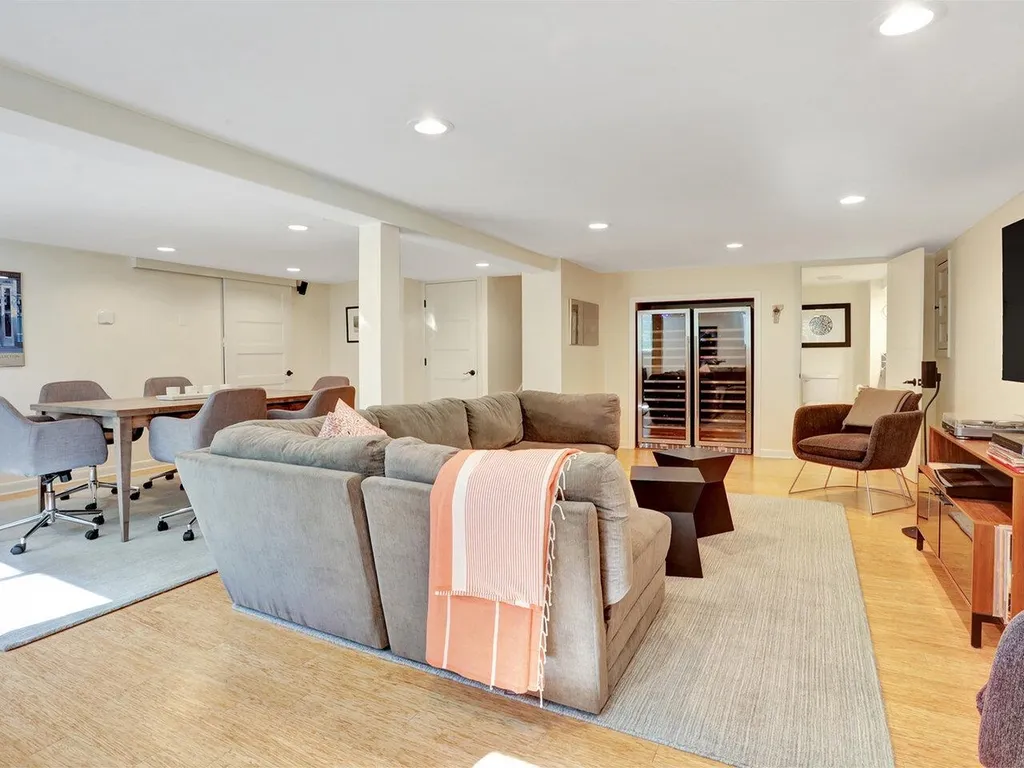 21 General Greene Road Shelburne VT 05482