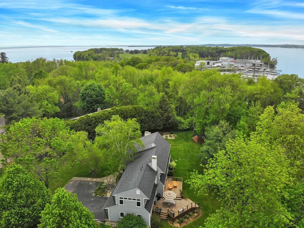 21 General Greene Road Shelburne VT 05482