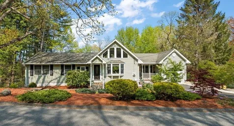 55 Wethersfield Road Nashua NH 03062