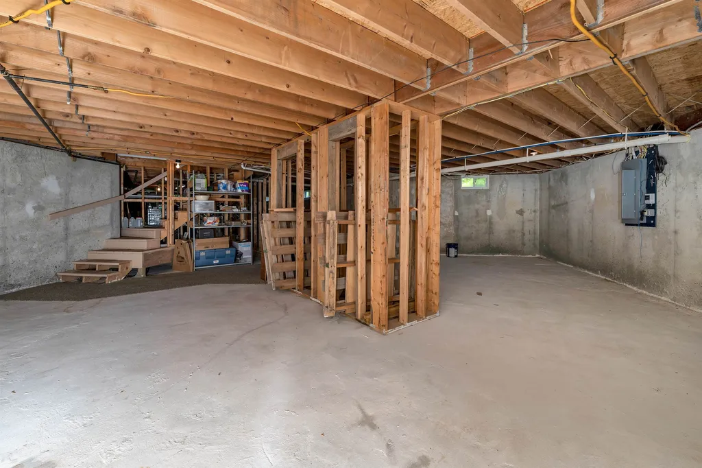 368 Winaukee Road Moultonborough NH 03254