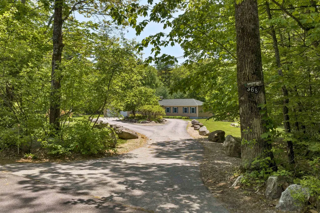 368 Winaukee Road Moultonborough NH 03254