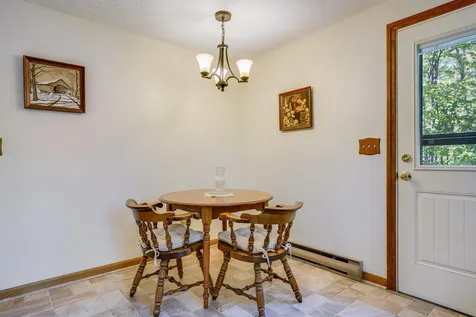 10 Joanne Drive Hooksett NH 03106