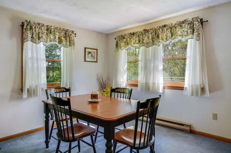 10 Joanne Drive Hooksett NH 03106