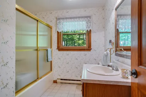 10 Joanne Drive Hooksett NH 03106