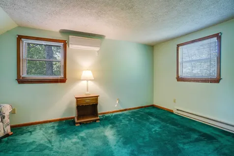 10 Joanne Drive Hooksett NH 03106