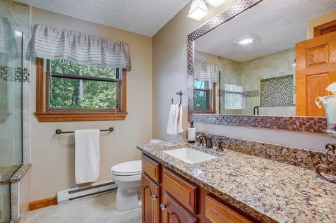 10 Joanne Drive Hooksett NH 03106