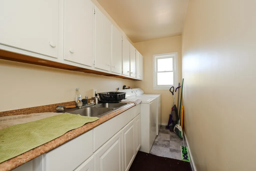 179 Pine Street Manchester NH 03103