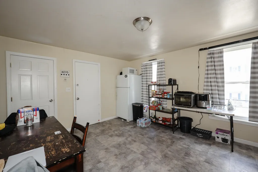179 Pine Street Manchester NH 03103