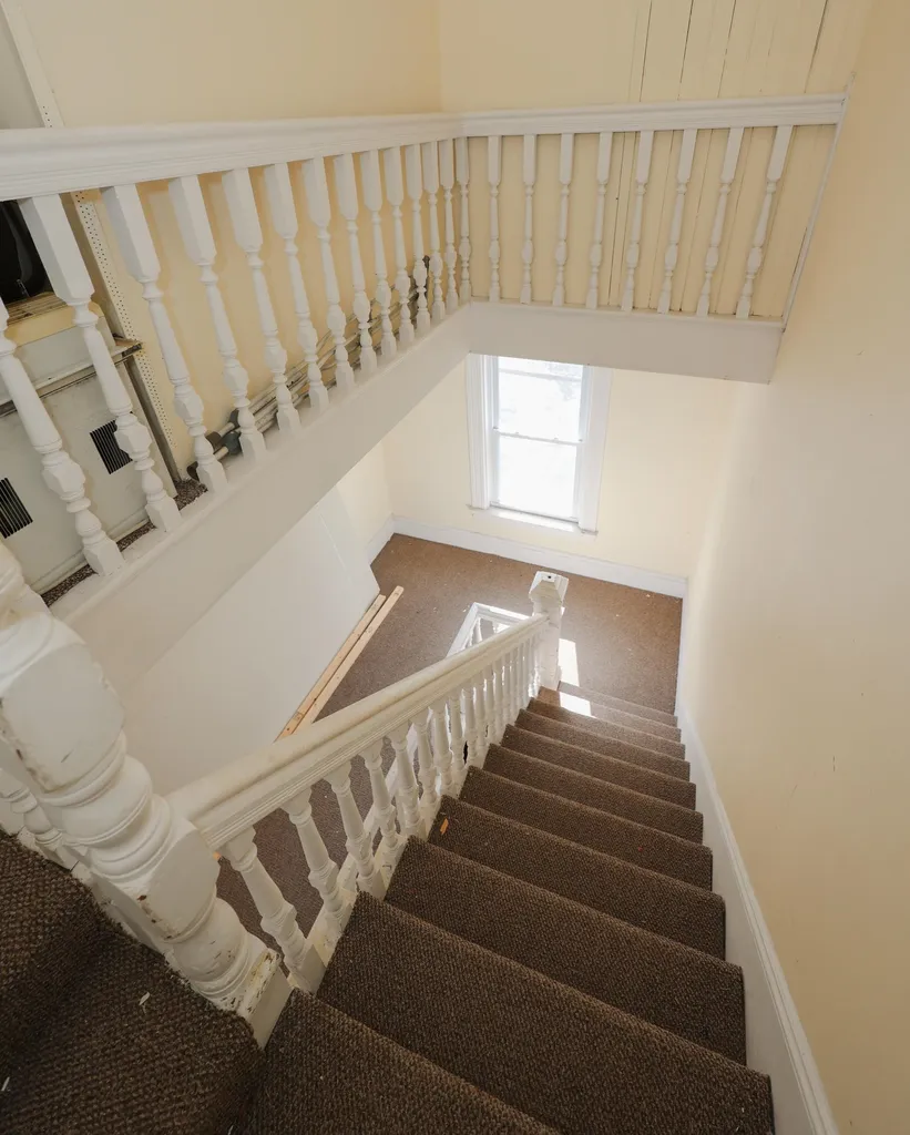 179 Pine Street Manchester NH 03103