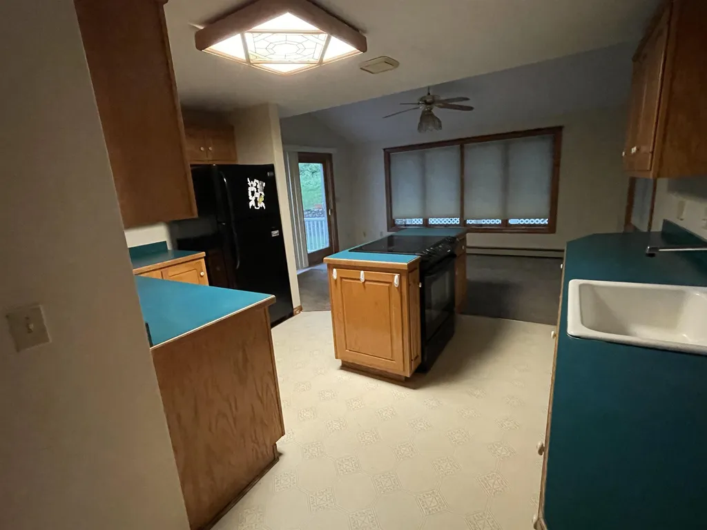 85 Railroad Avenue Alton NH 03810