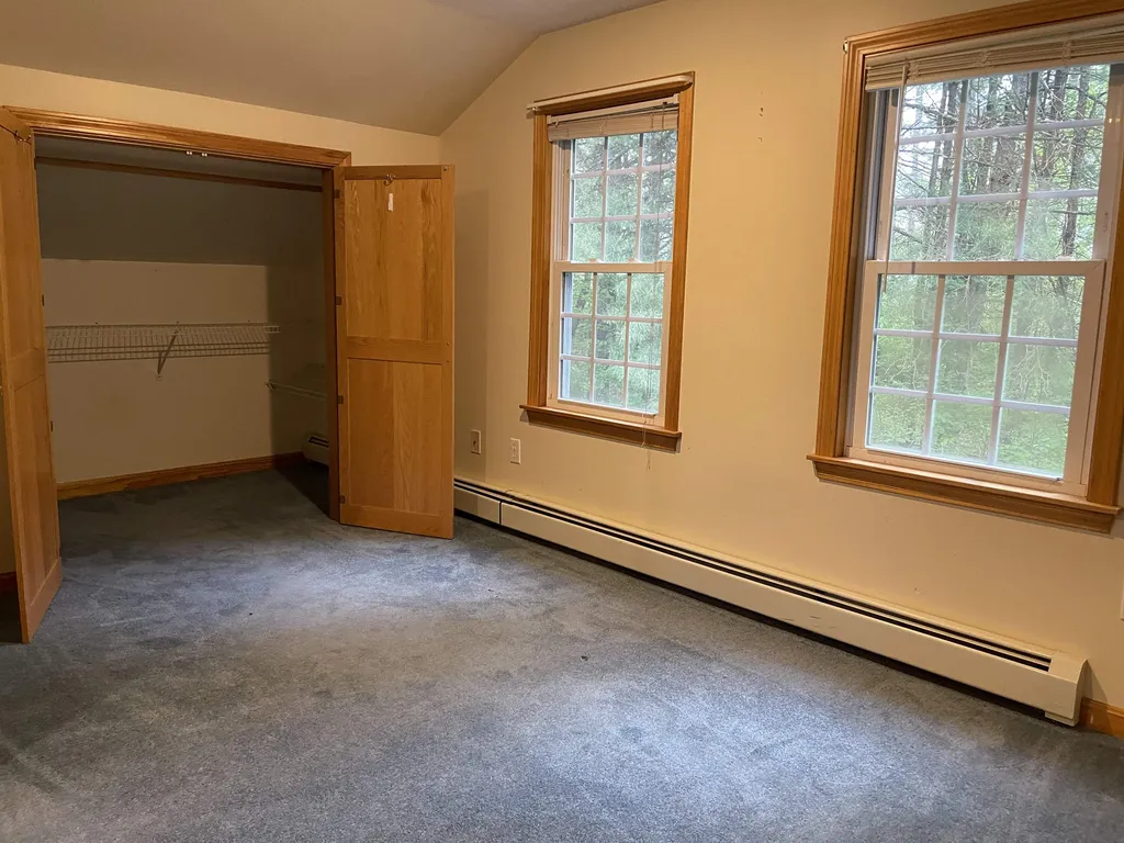 85 Railroad Avenue Alton NH 03810