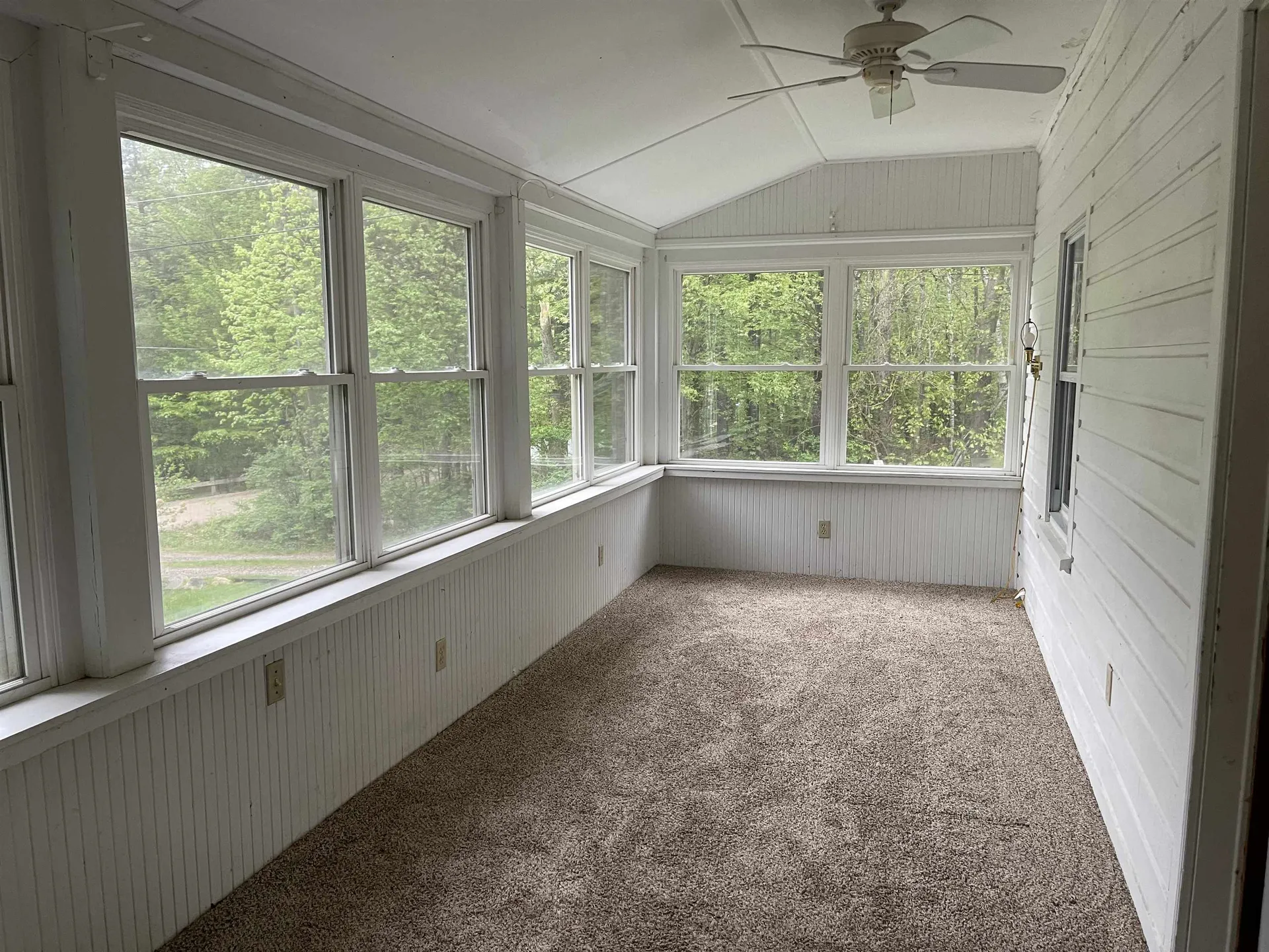 85 Railroad Avenue Alton NH 03810