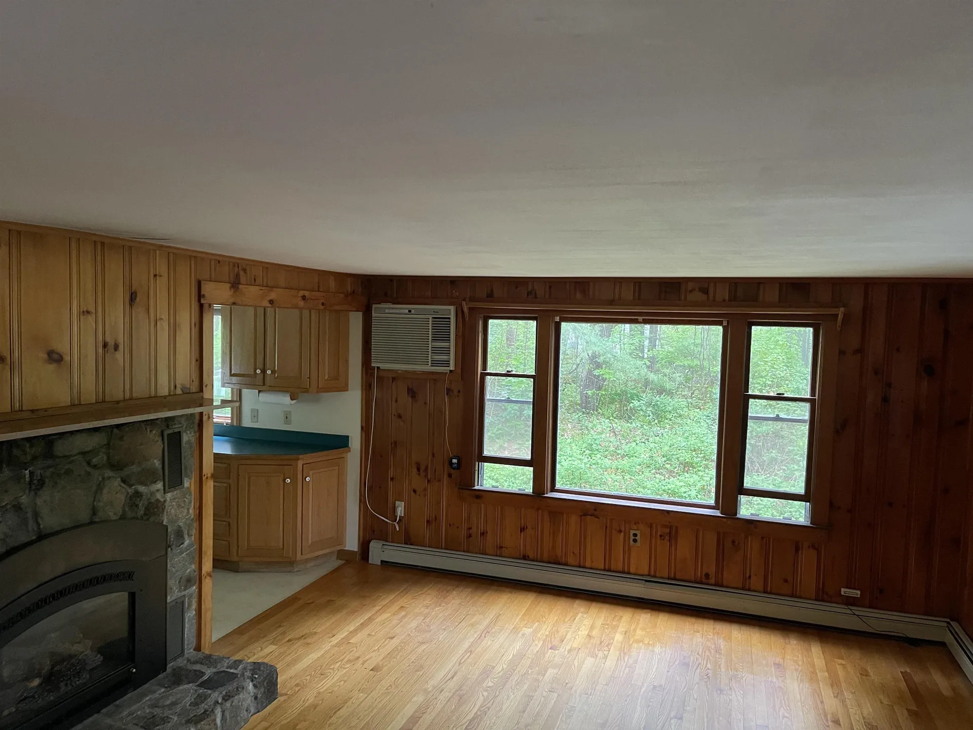 85 Railroad Avenue Alton NH 03810