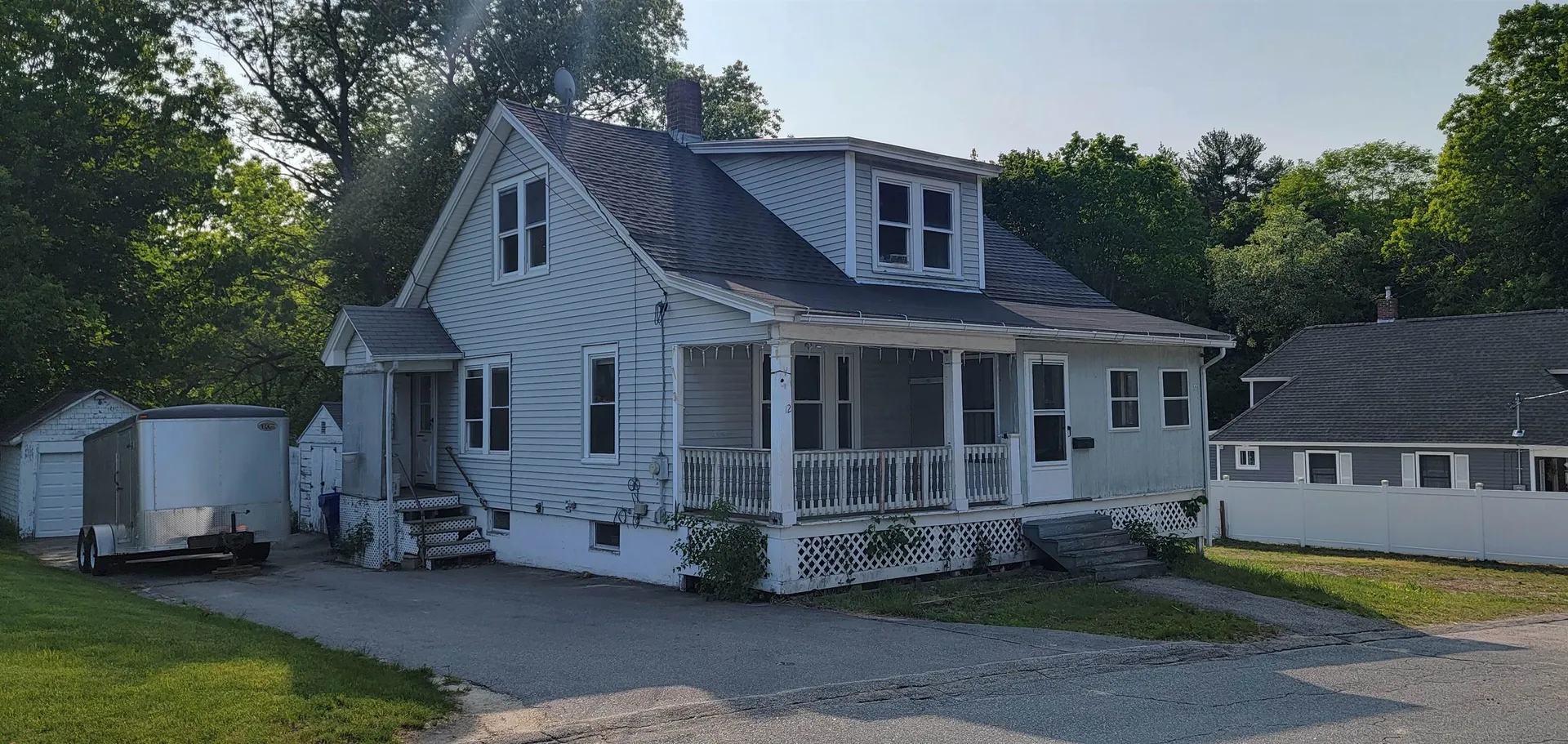 12 Oak Avenue Hudson NH 03051