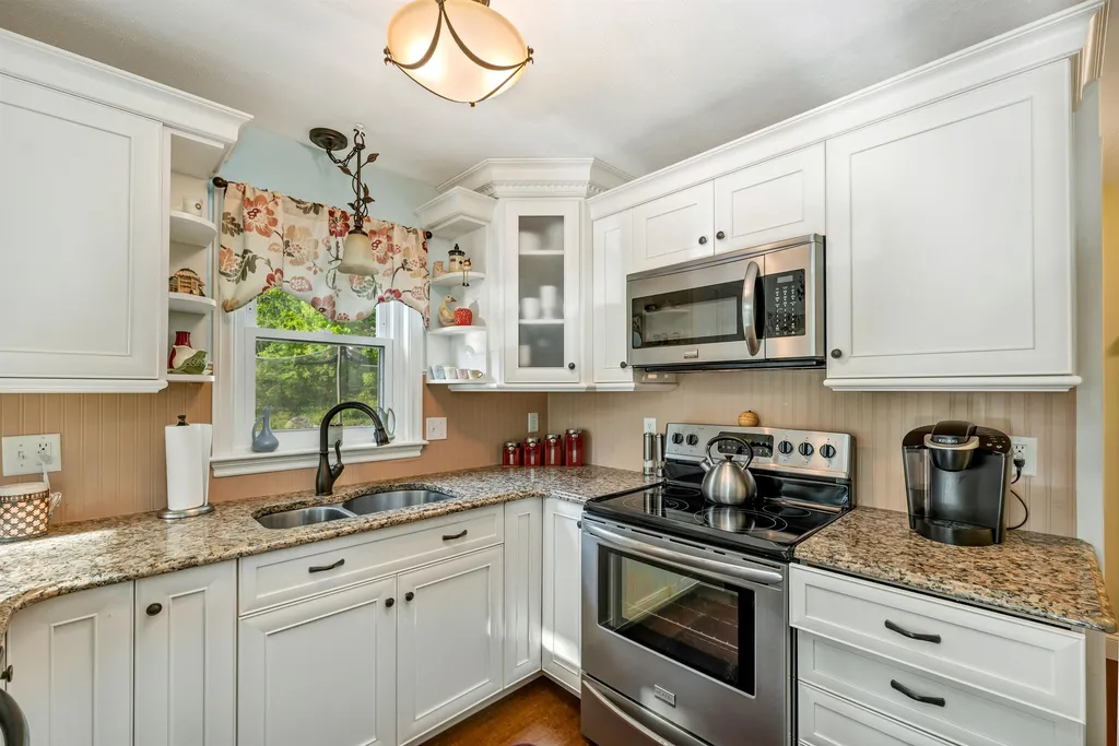 30a Ledgewood Drive Goffstown NH 03045