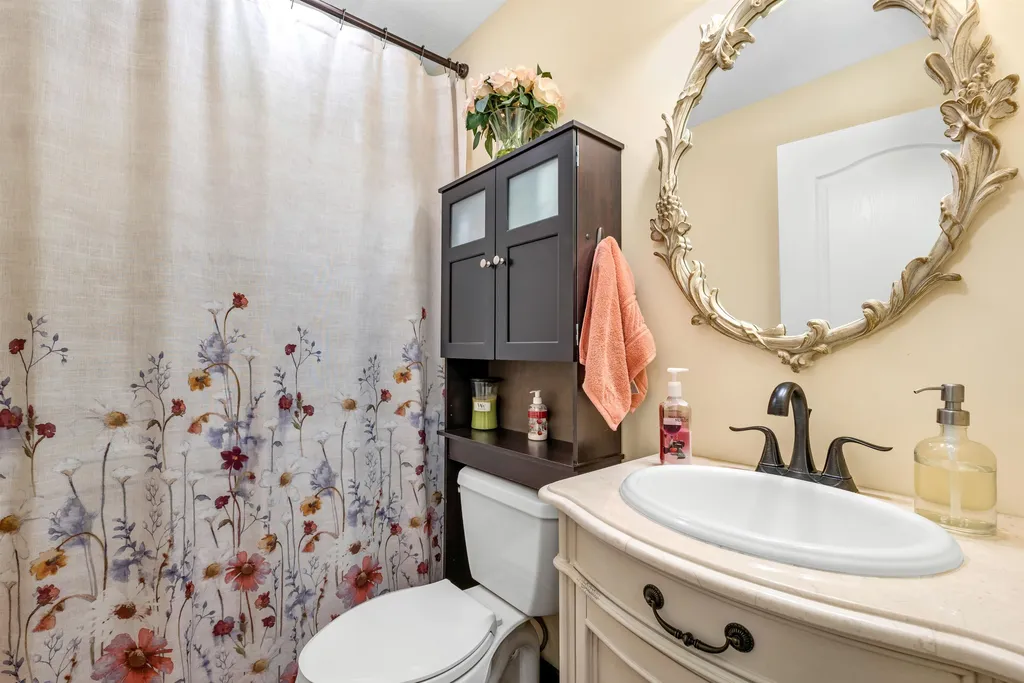 30a Ledgewood Drive Goffstown NH 03045