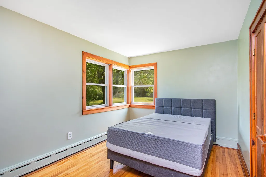 20 Peterson Terrace South Burlington VT 05403