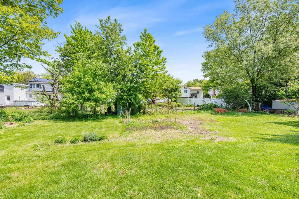 20 Peterson Terrace South Burlington VT 05403