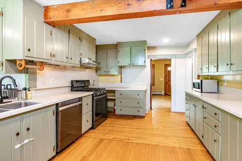 20 Peterson Terrace South Burlington VT 05403