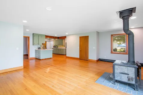 20 Peterson Terrace South Burlington VT 05403