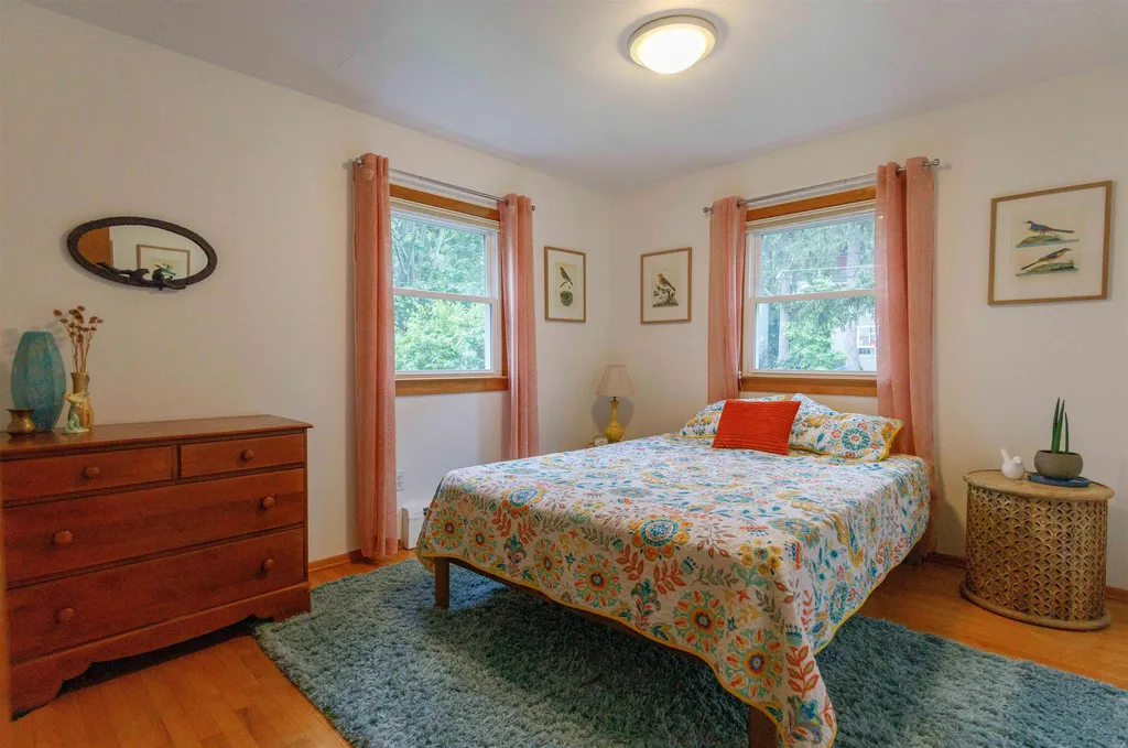 213 Pleasant Avenue Burlington VT 05408