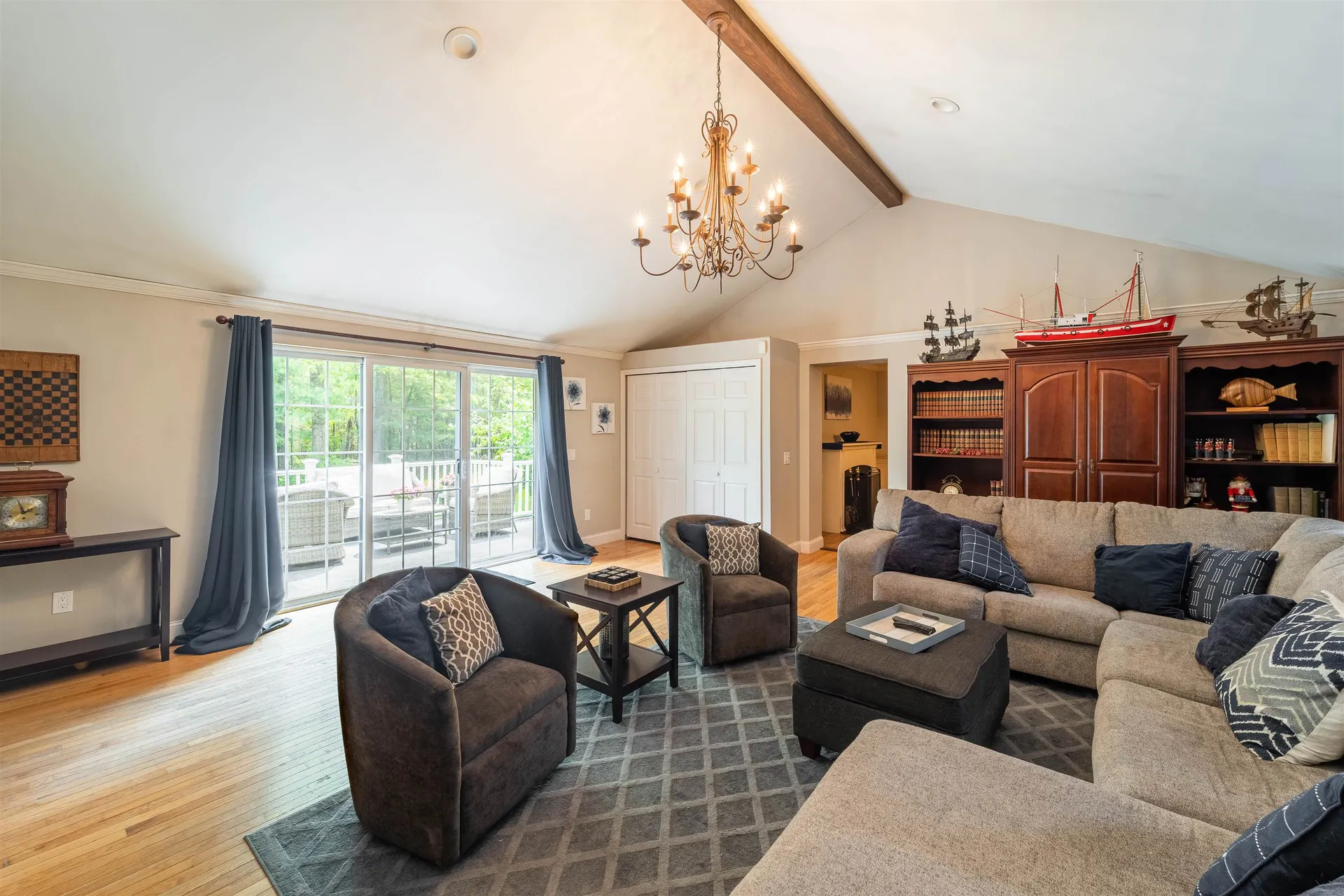 22 Sandy Brook Lane Londonderry NH 03053