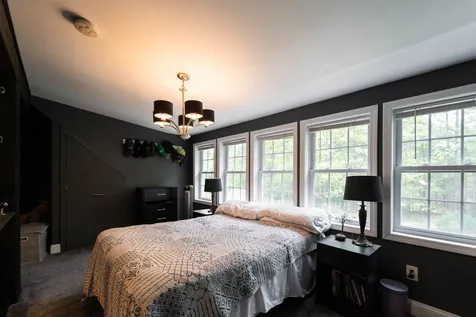 22 Sandy Brook Lane Londonderry NH 03053