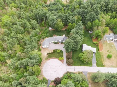 22 Sandy Brook Lane Londonderry NH 03053
