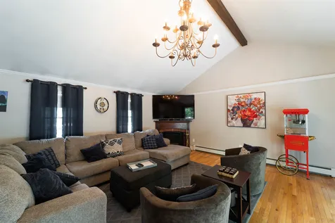 22 Sandy Brook Lane Londonderry NH 03053