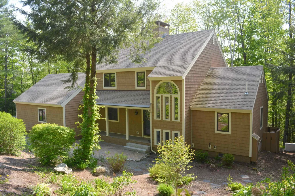 27 Fairway Drive Grantham NH 03753