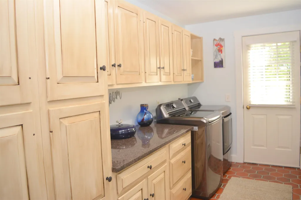 27 Fairway Drive Grantham NH 03753